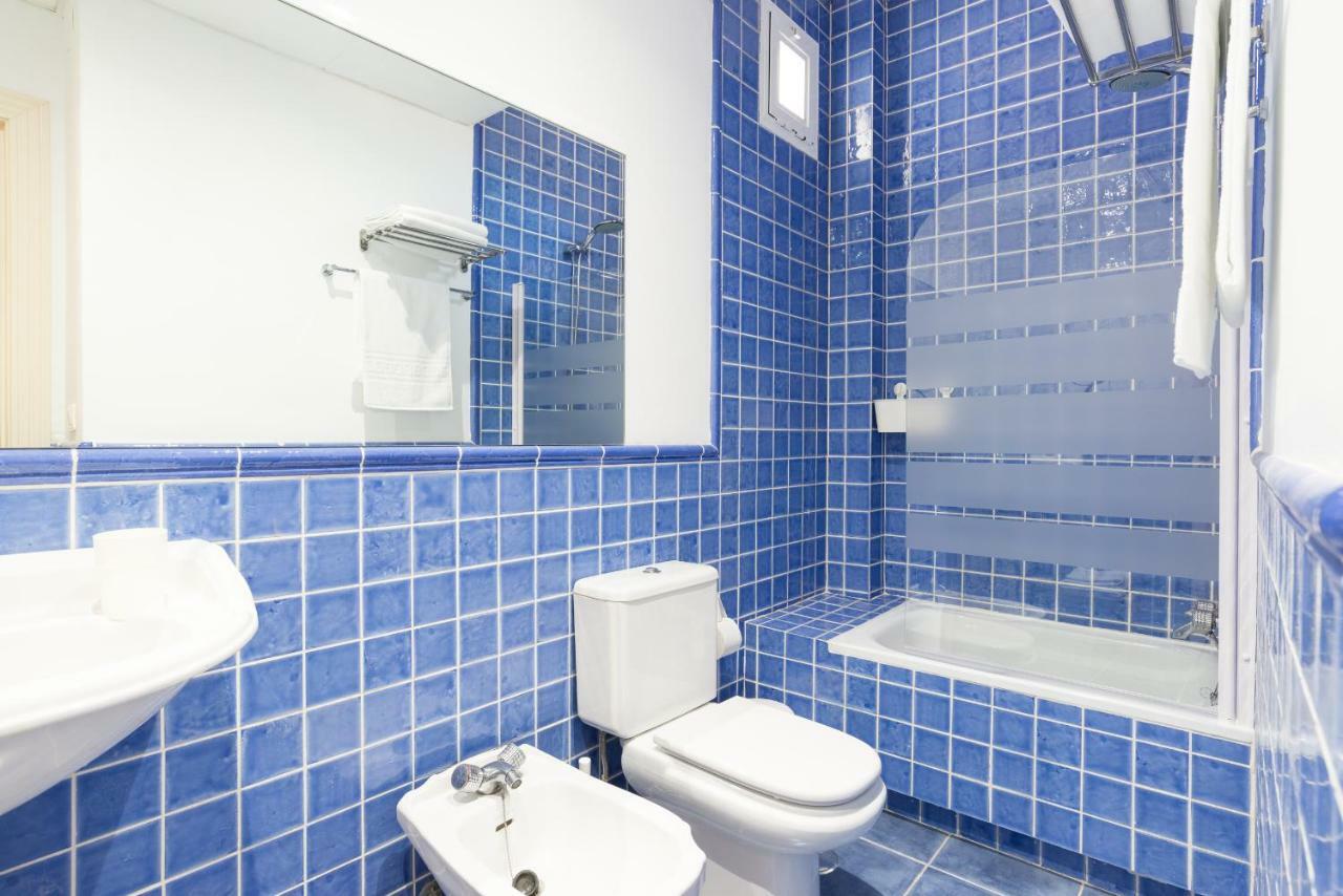 Gr2-Large Groups Apt-Walking Distance To Old Town Apartment Malaga Exterior photo
