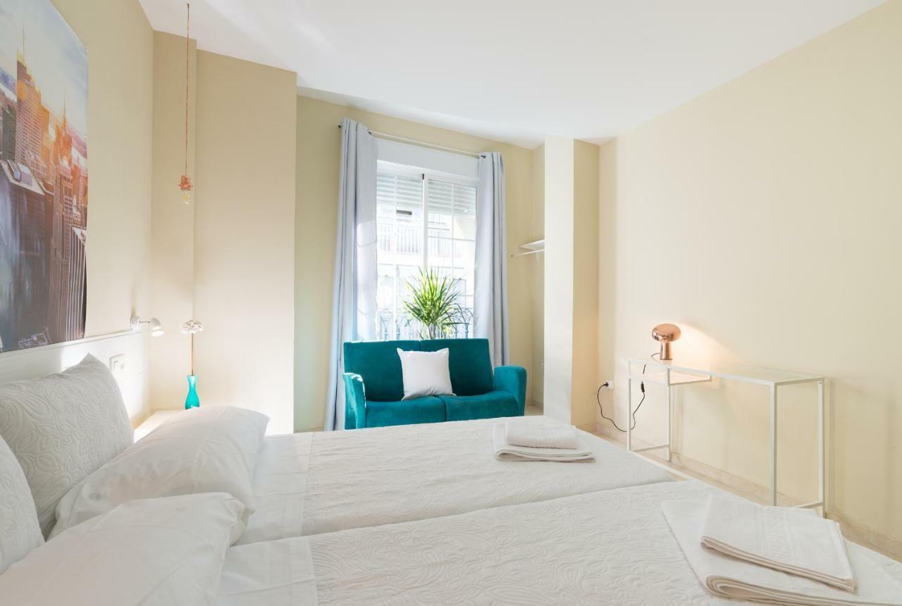 Gr2-Large Groups Apt-Walking Distance To Old Town Apartment Malaga Exterior photo